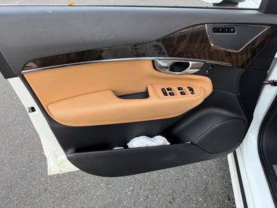 2018 Volvo XC90 Momentum