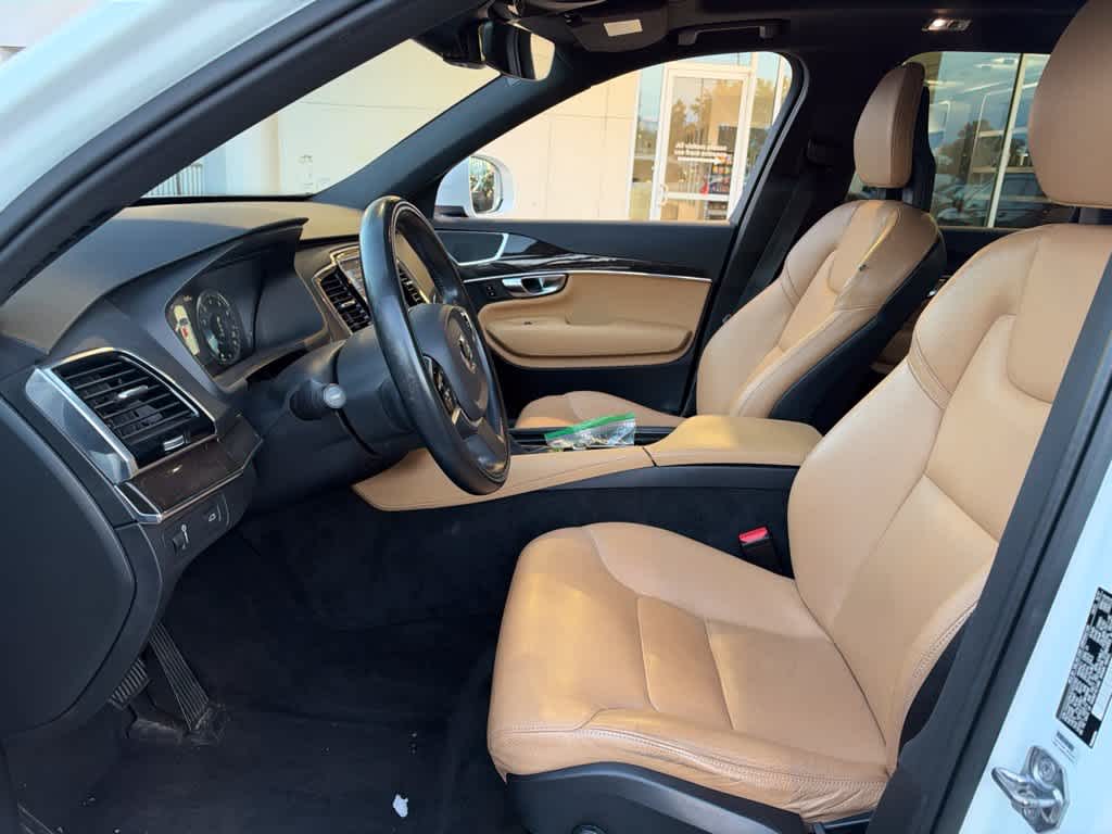 2018 Volvo XC90 Momentum
