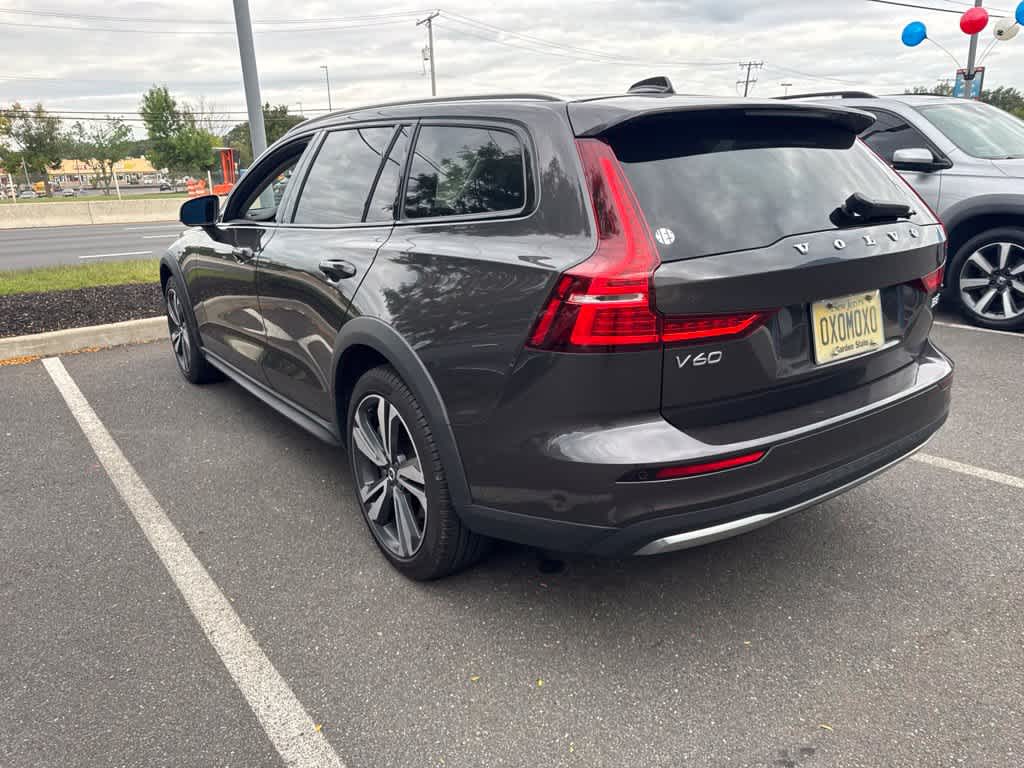 2025 Volvo V60 Cross Country Plus
