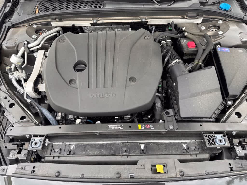 2025 Volvo V60 Cross Country Plus