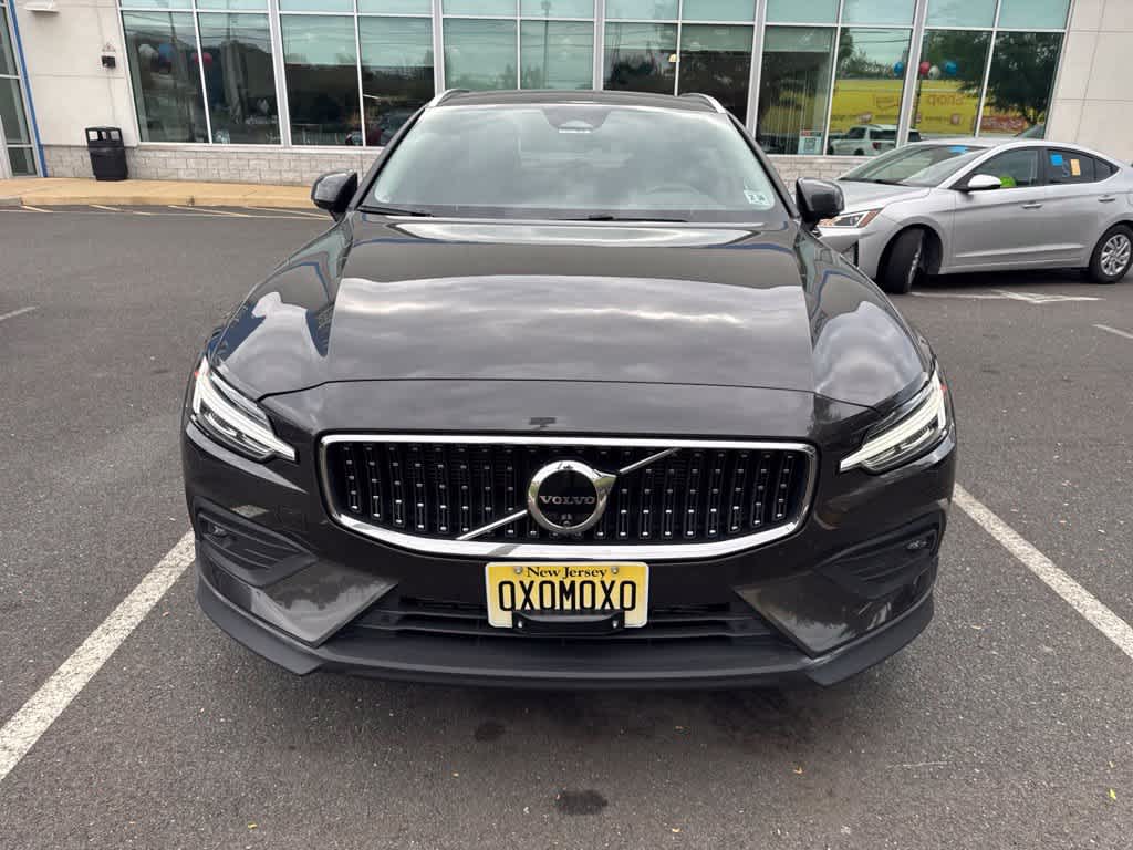 2025 Volvo V60 Cross Country Plus